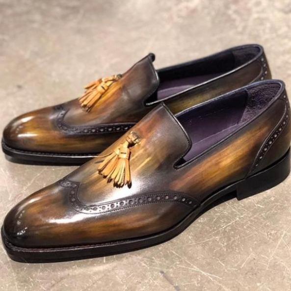 FR07 MOCCASIN WITH POMPOMS