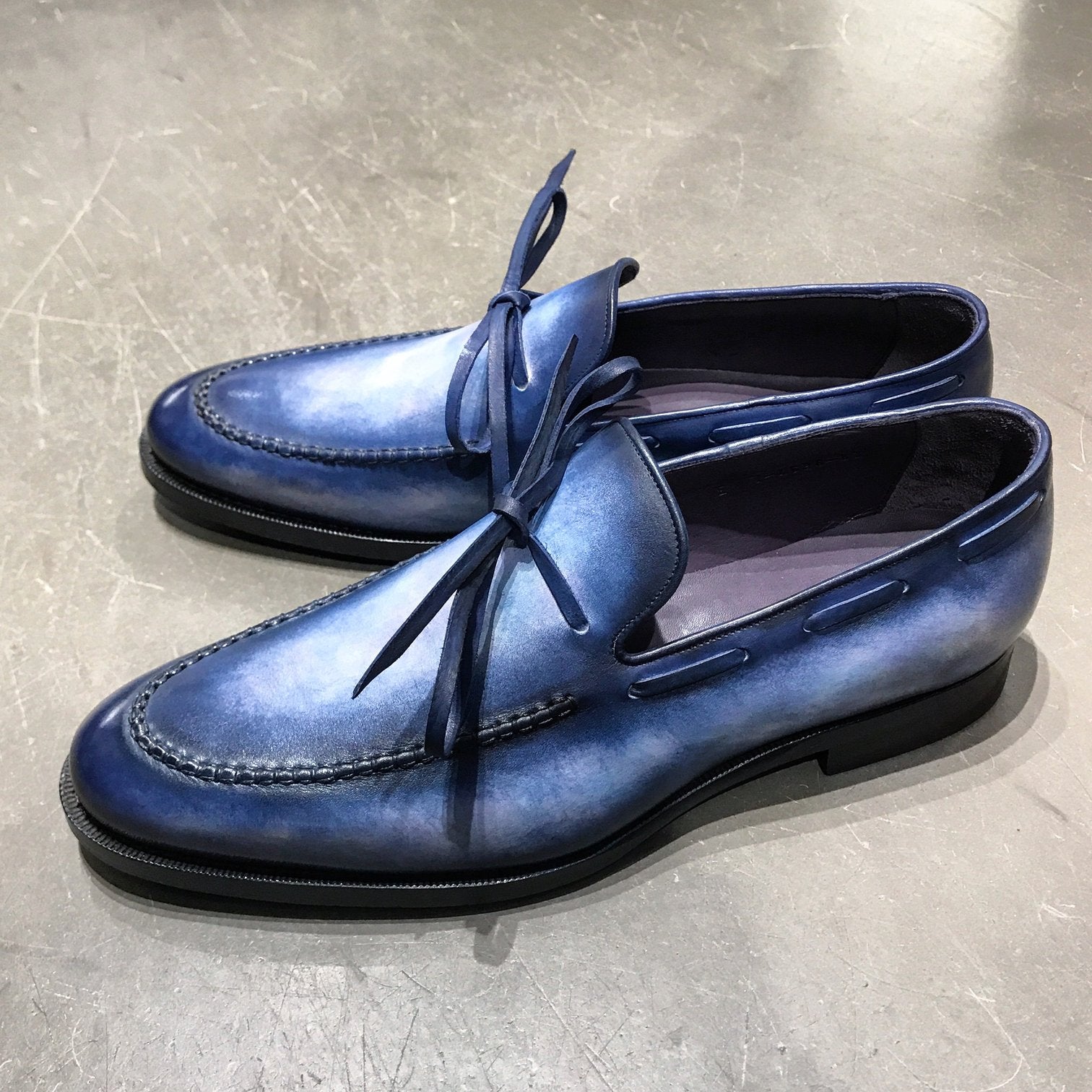 EN07 MOCCASIN WITH LACES